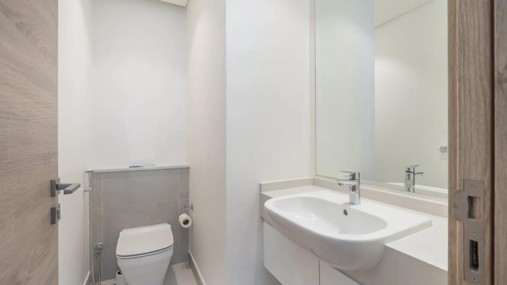 Sleek 1 Bedroom In Studio One Tower With Great Amenities Dubai 0*,  United Arab Emirates