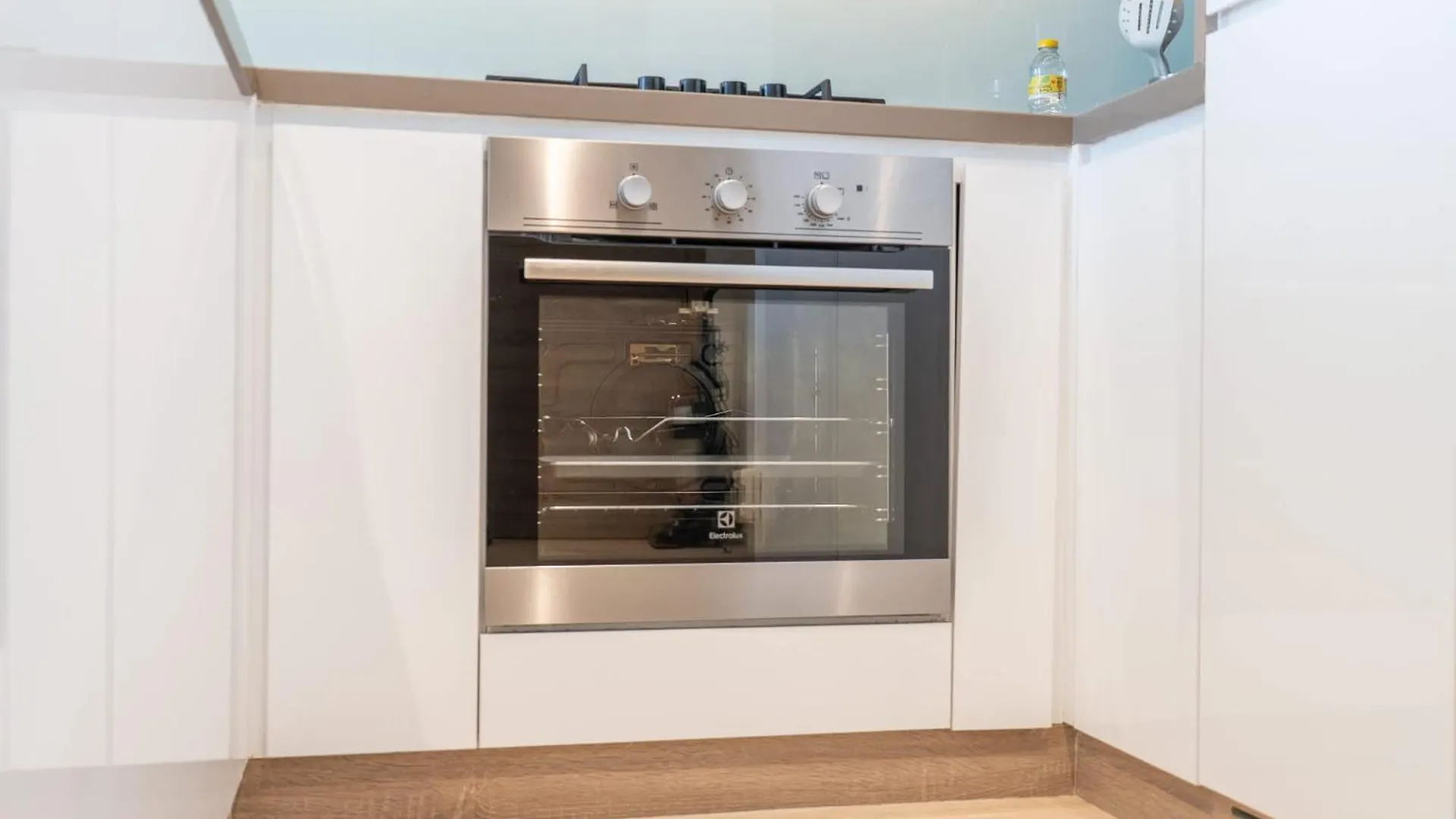 Sleek 1 Bedroom In Studio One Tower With Great Amenities Dubai 0*,