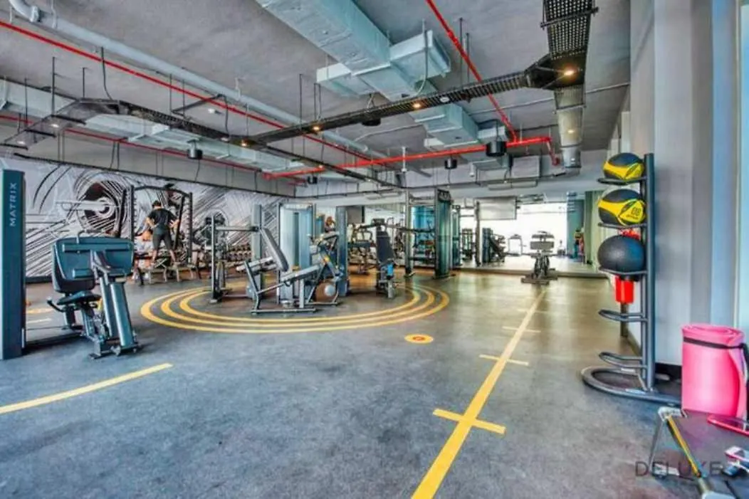 Sleek 1 Bedroom In Studio One Tower With Great Amenities Dubai