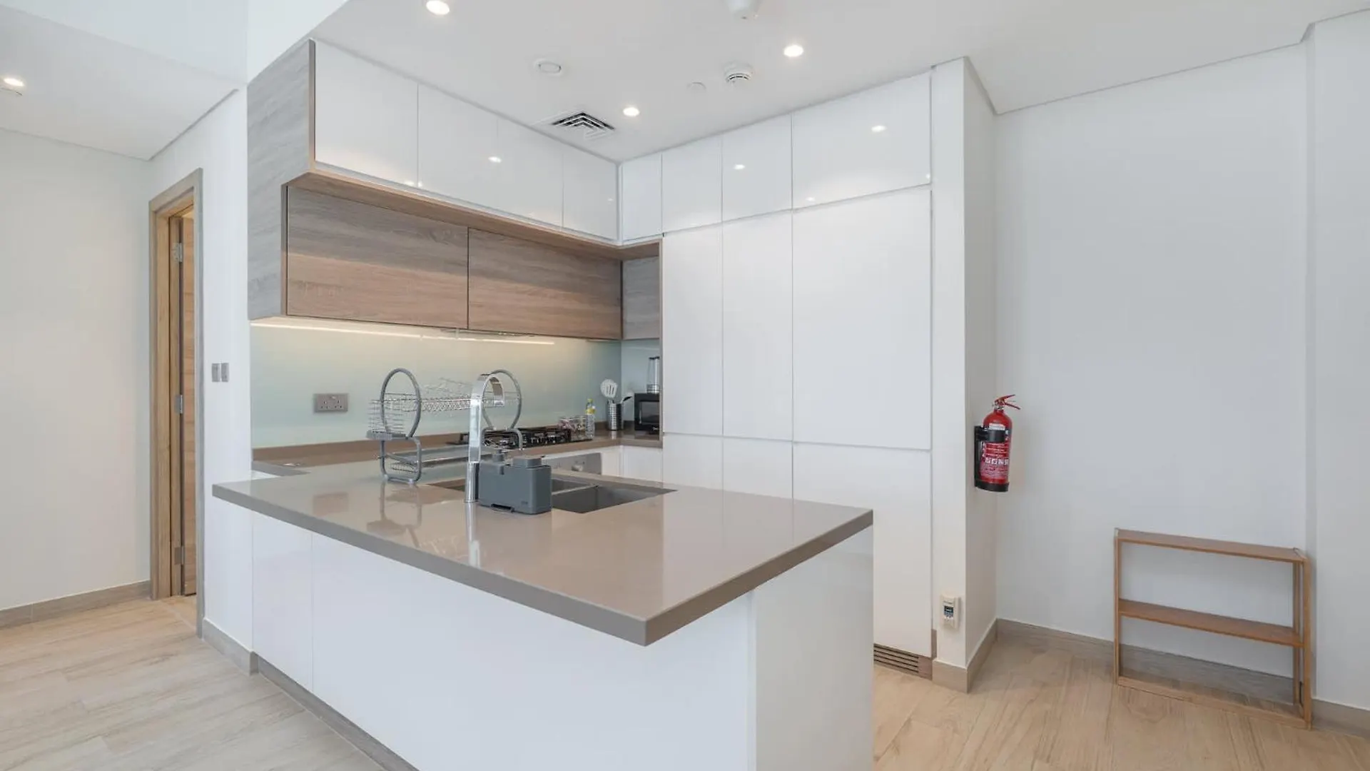 Apartamento Sleek 1 Bedroom In Studio One Tower With Great Amenities Dubái