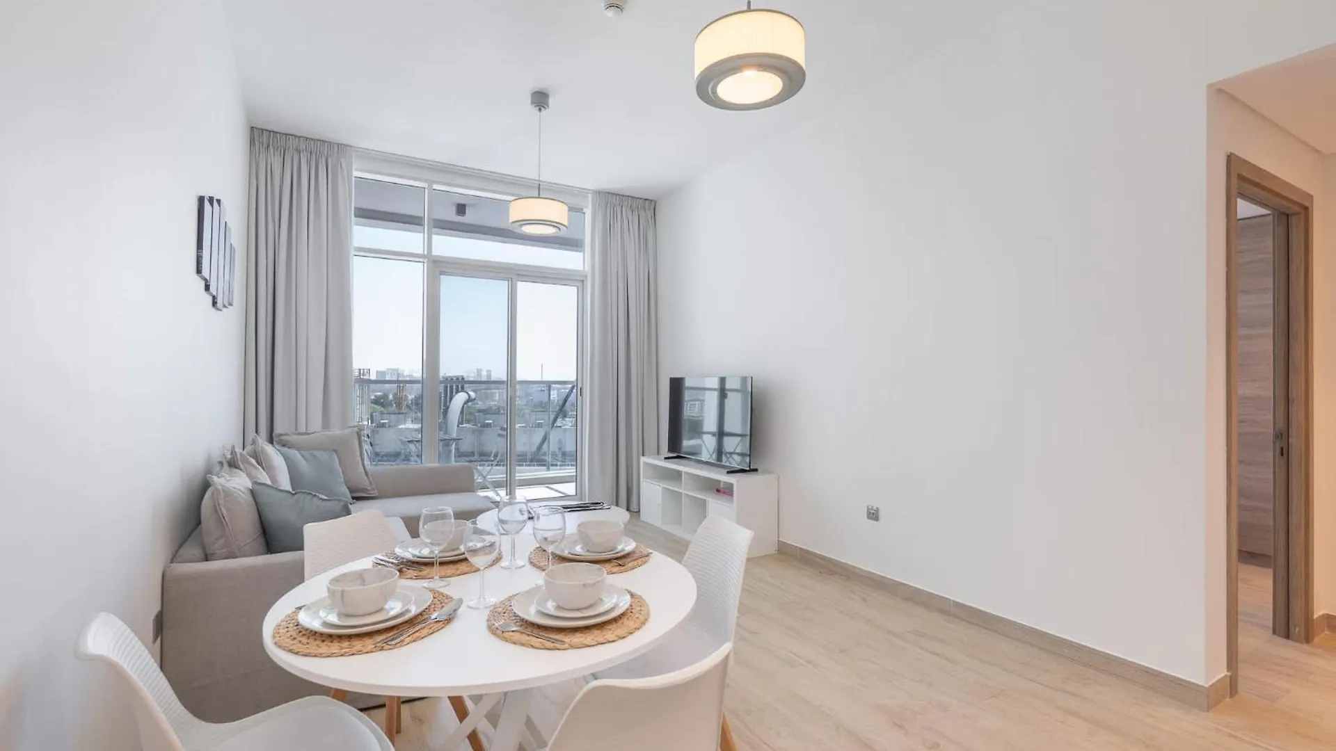Apartment Sleek 1 Bedroom In Studio One Tower With Great Amenities Dubai United Arab Emirates
